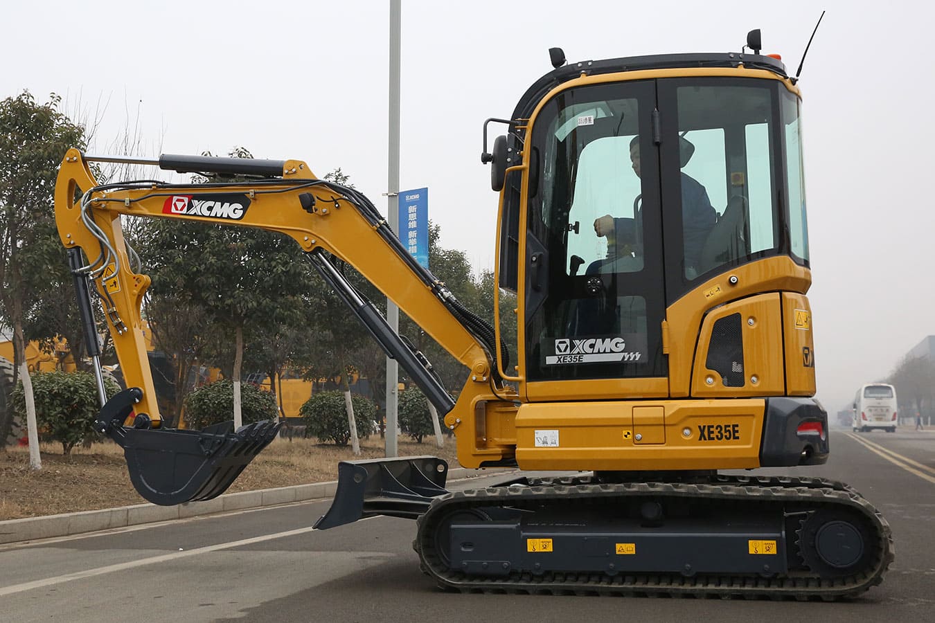 Xe35u xcmg. Xe35u xcmg. Мини экскаватор xe35u. Экскаватор xcmg xe35u. Xe35u xcmg.
